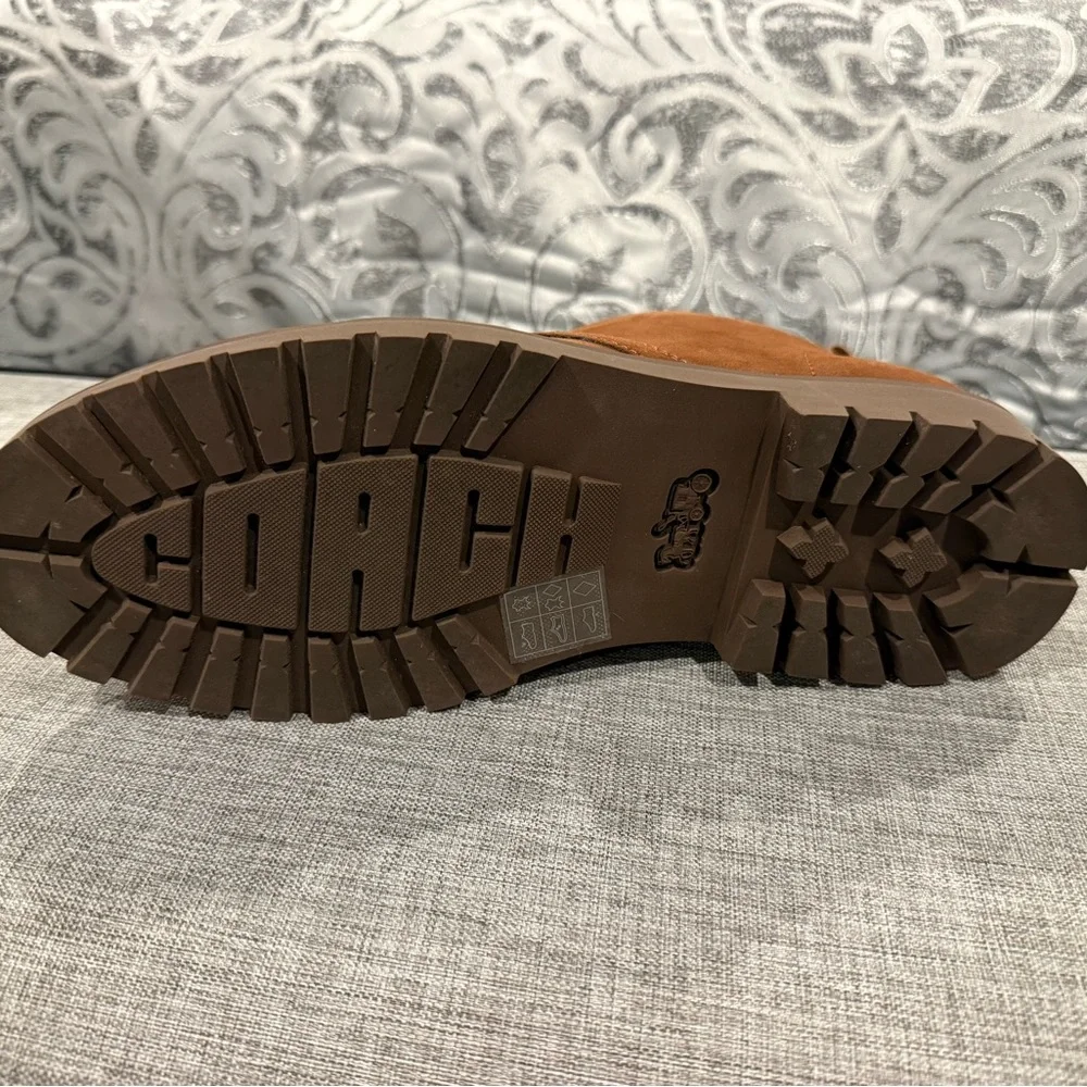 Coach Desert Boots, a chukka-style ankle boot crafted from suede 9 NWT
